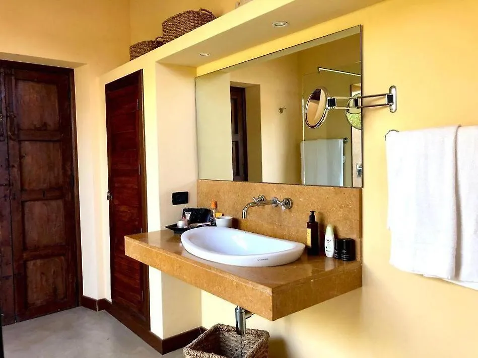 B&B Cave Garden Villa 파뷔냐나도
